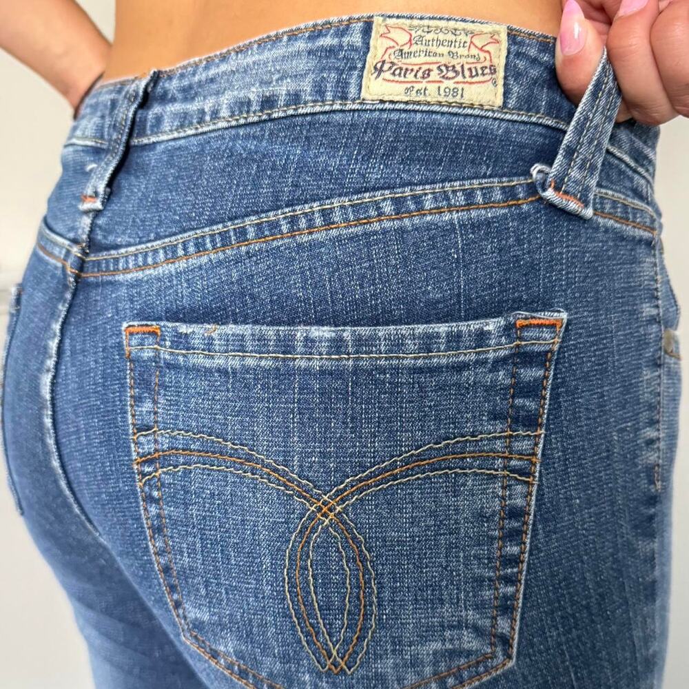 Y2k low waisted to mid rise blue jeans